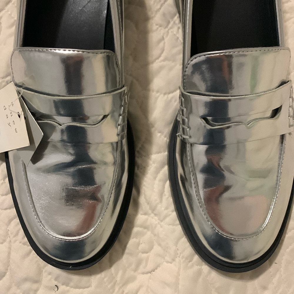 Metallic loafers NWT - Picture 5 of 11